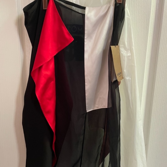 Burberry - Picture 9 of 17